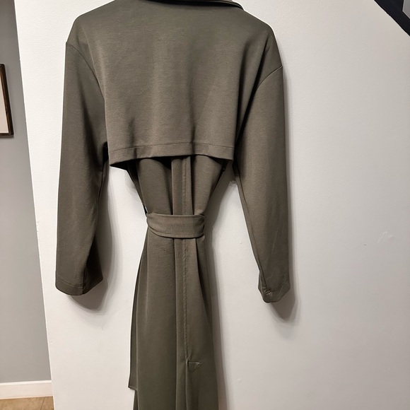 Double-Breasted Women's Coat - Picture 4 of 4